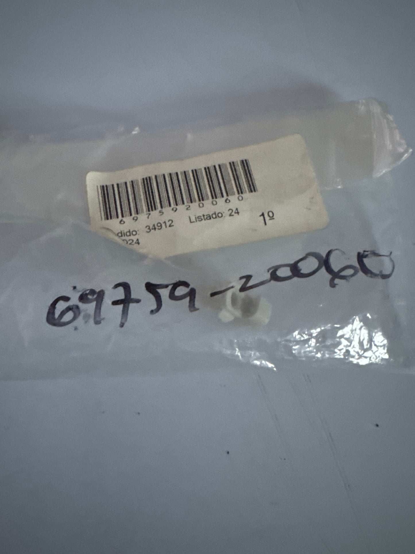 69759-20060 FRONT DOOR LOCK & HANDLE
67-06: REAR DOOR LOCK & HANDLE, toyota