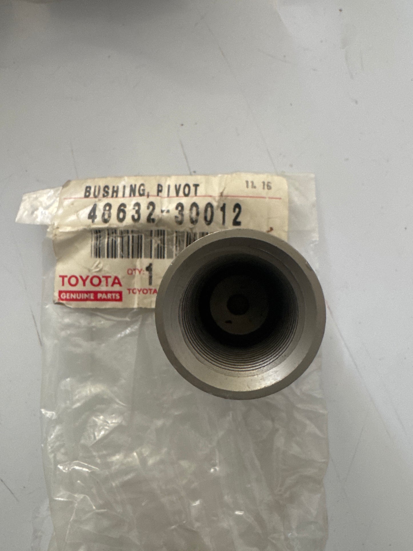 48632-30012, 48632-30012 FRONT AXLE ARM & STEERING KNUCKLE, toyota, Toyota - Lexus