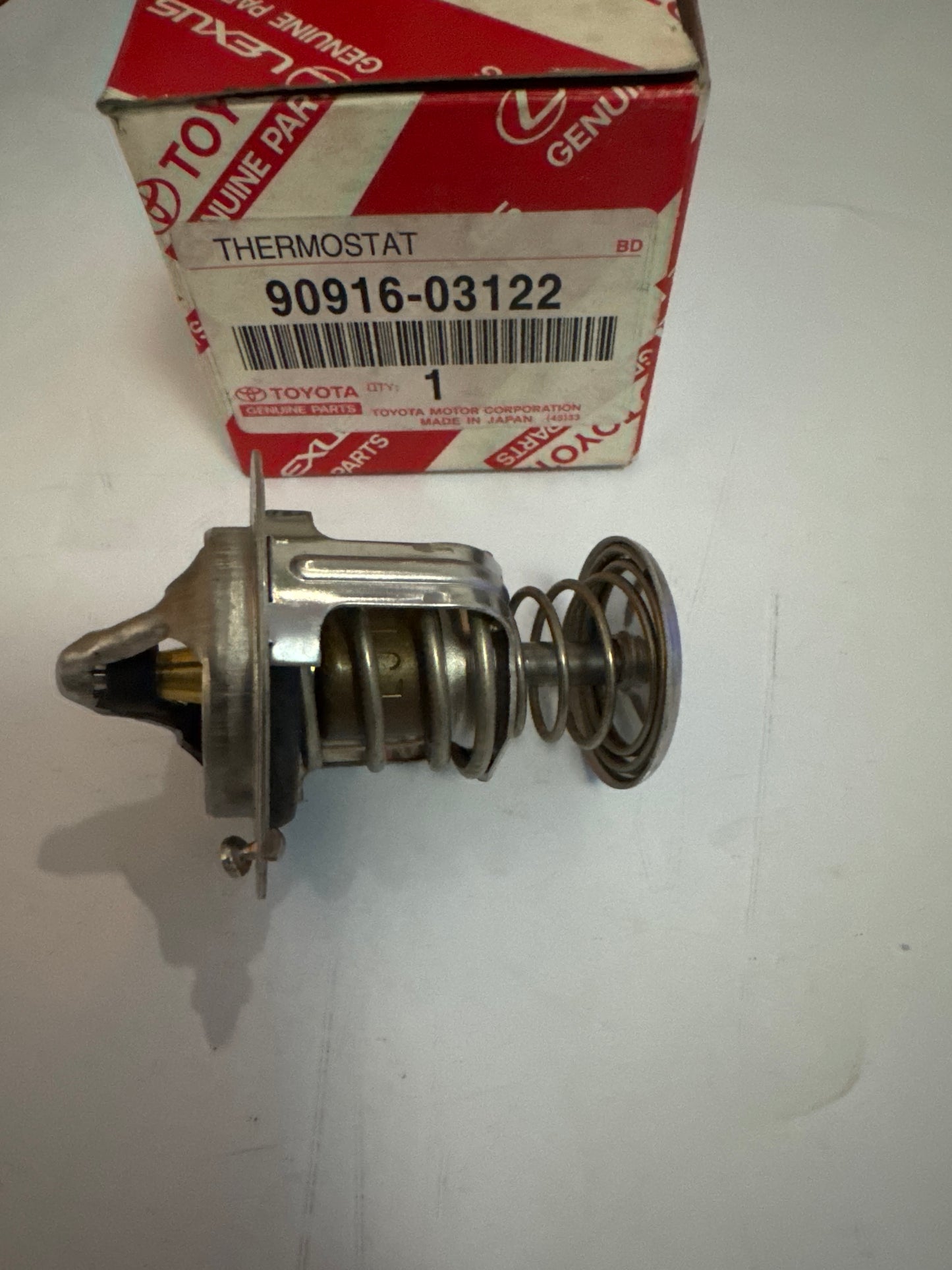 90916-03122 RADIATOR & WATER OUTLET, toyota