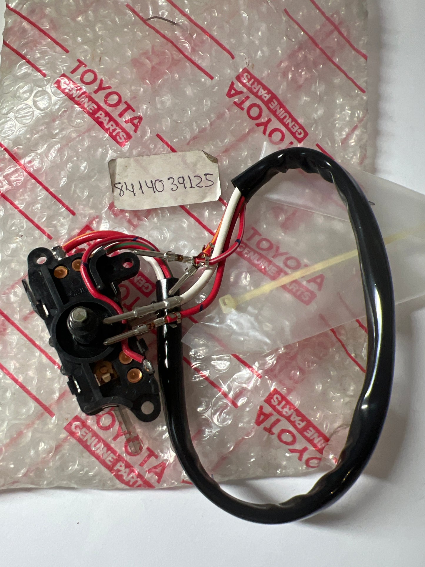 84140-39125 SWITCH & RELAY & COMPUTER, toyota