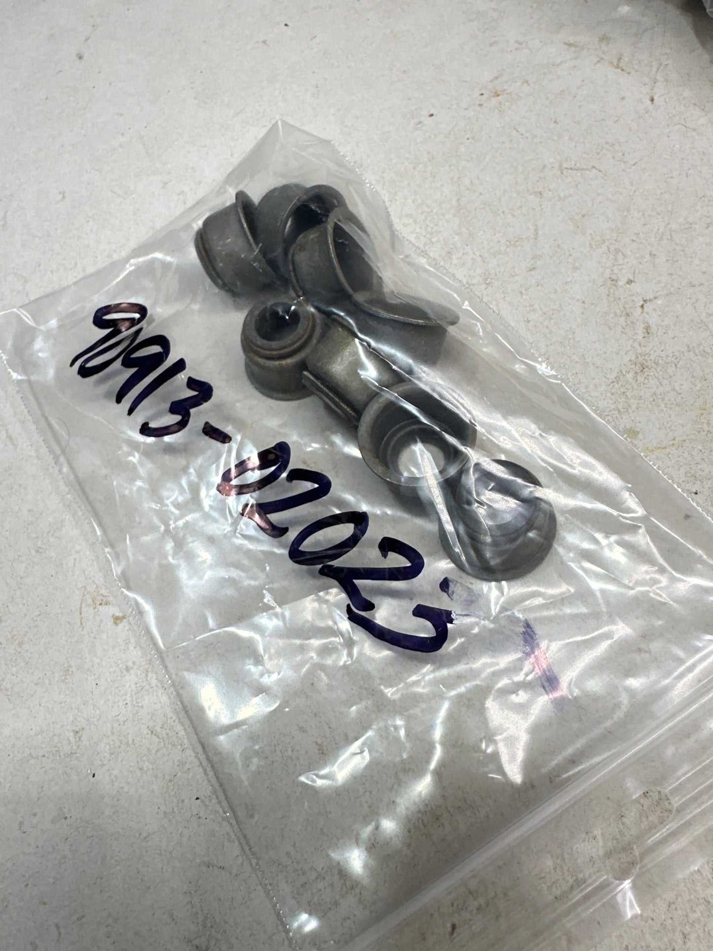 90913-02023 CAMSHAFT & VALVE, toyota