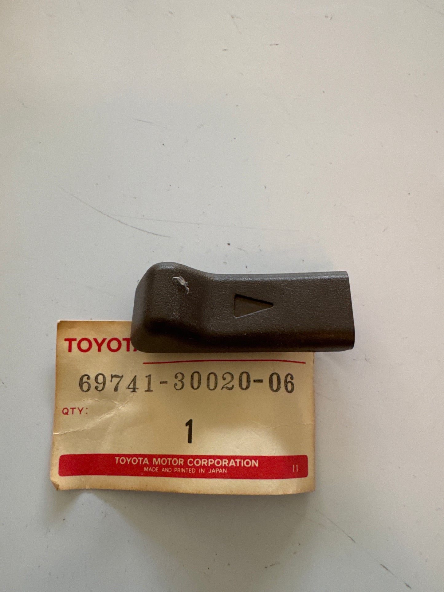 69741-30020, 69741-30020;BUTTON, DOOR LOCKING(FOR FRONT DOOR) toyota, Toyota - Lexus