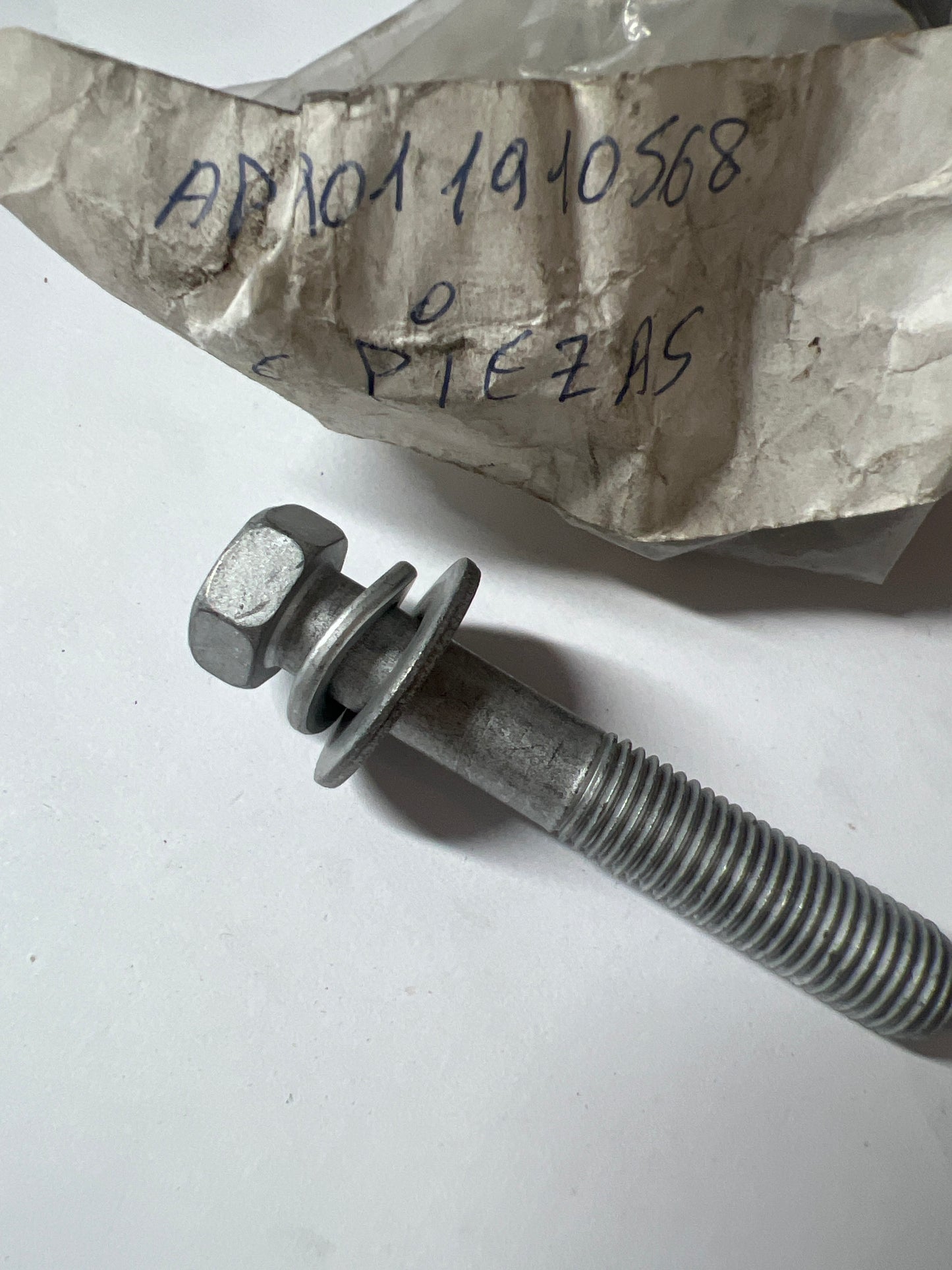 AP90119-10568; toyota