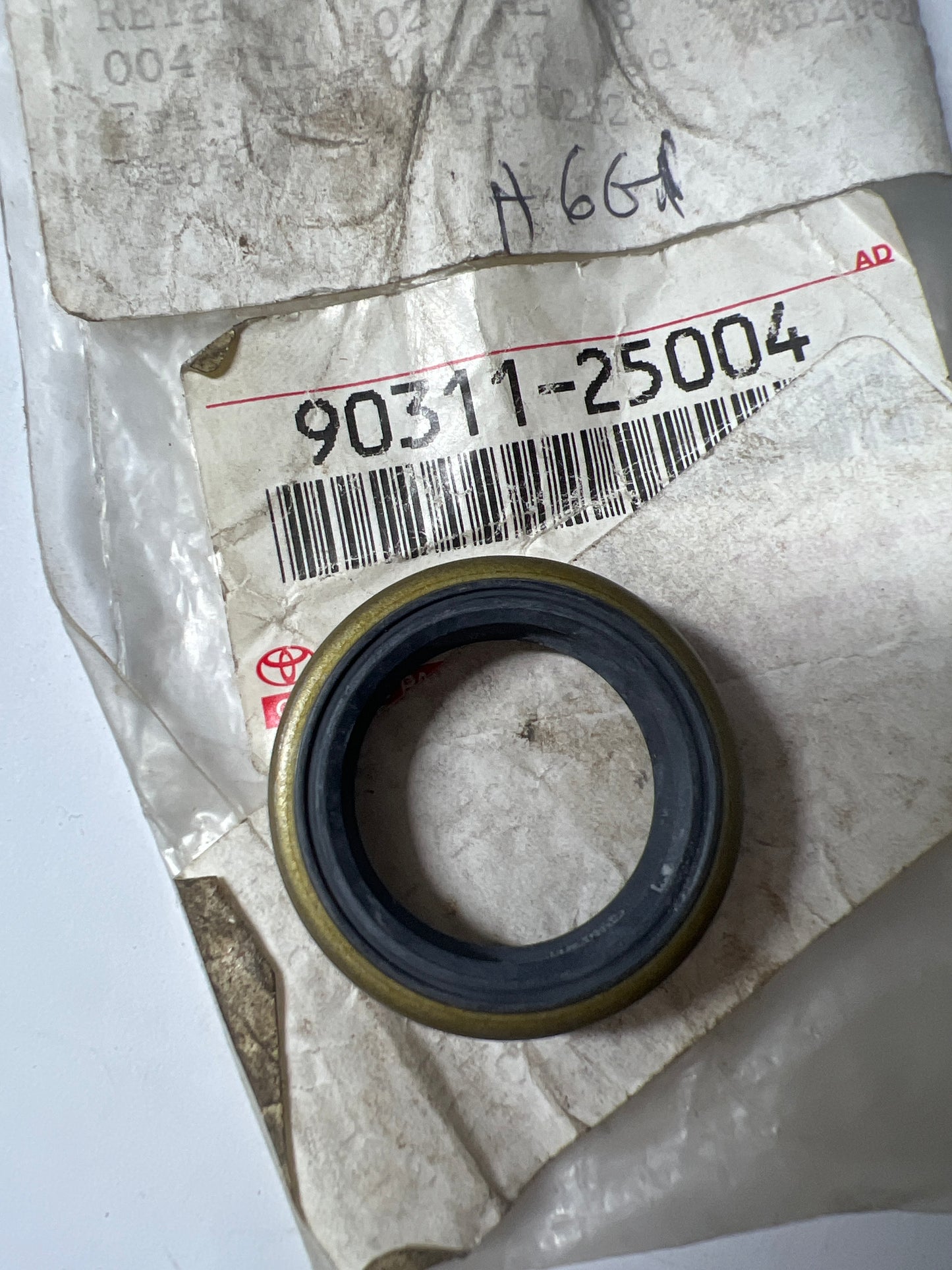 90311-25004 FRONT STEERING GEAR & LINK, toyota