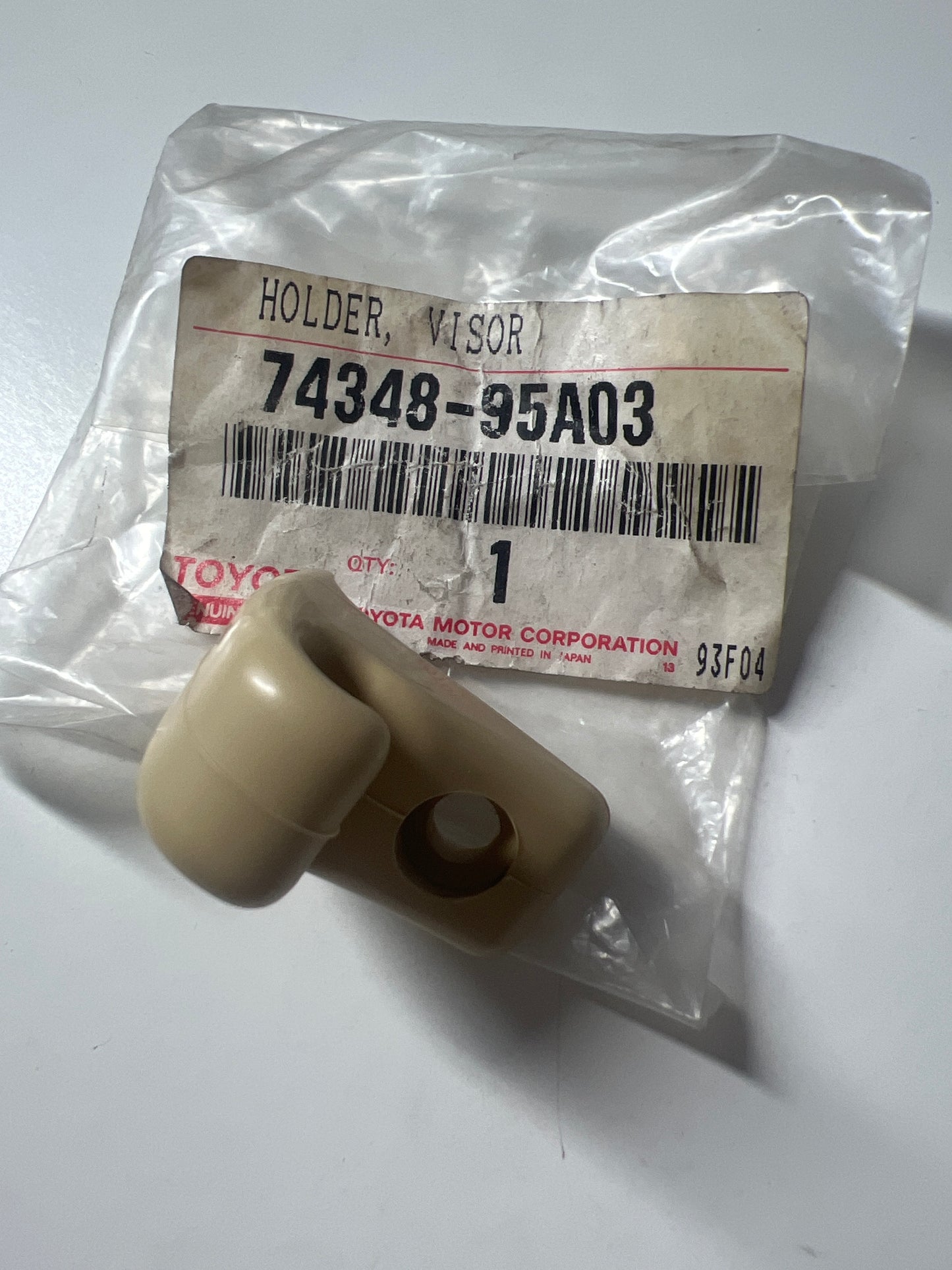 74348-95A03 ARMREST & VISOR, toyota