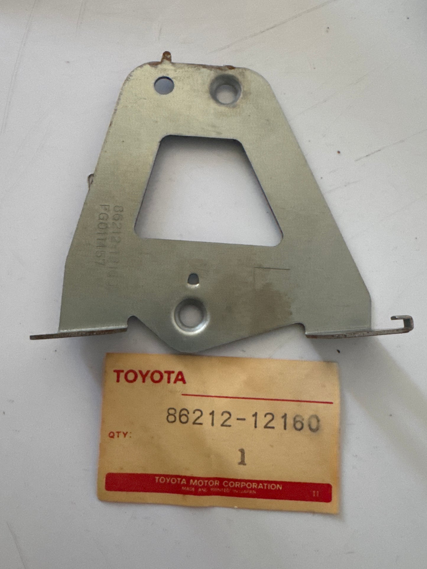 86212-12160 RADIO RECEIVER & AMPLIFIER & CONDENSER, toyota