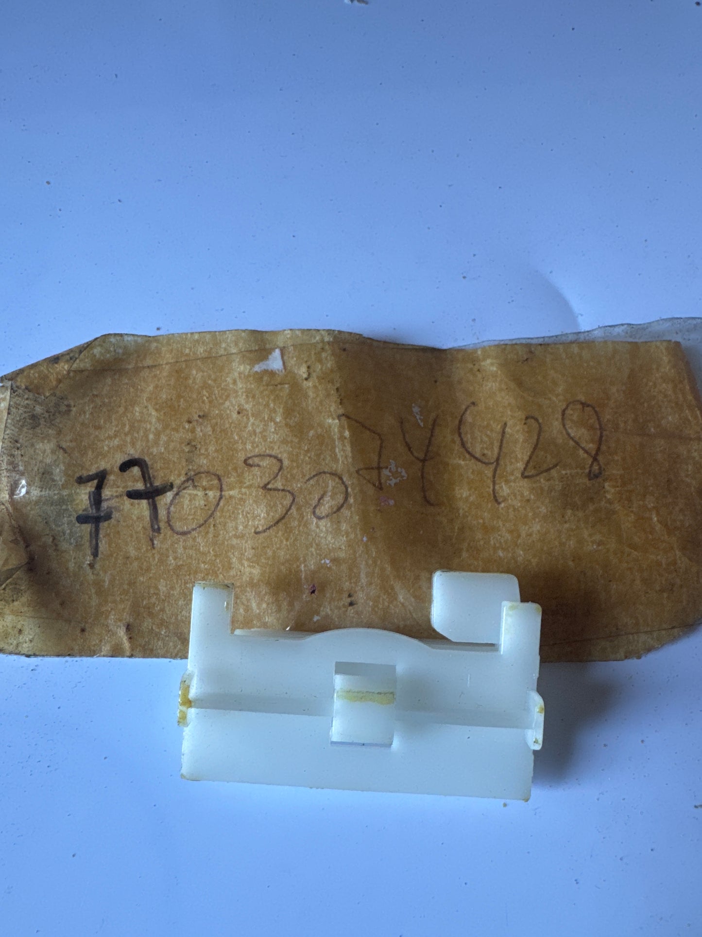 7703074428, OBTURADOR SOBRE, Renault