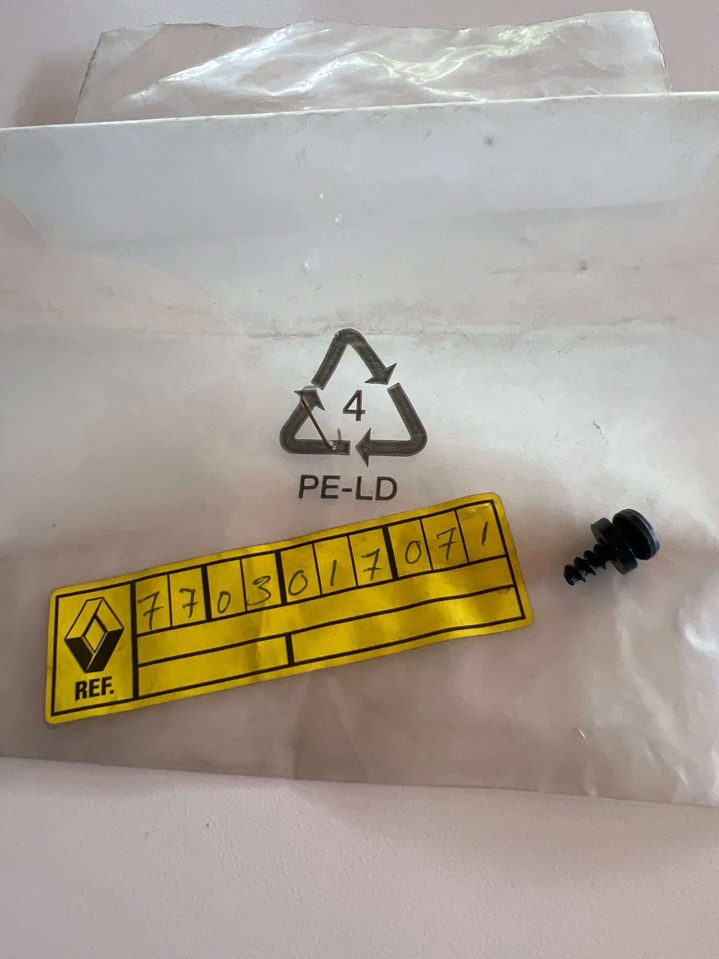 7703017071 TORNILLO DE FIJACIÓN RENAULT