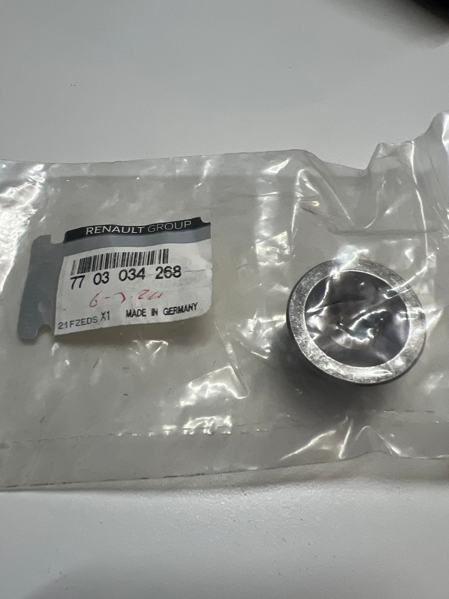 7703034268 Kit de montaje, copa de suspensión RENAULT