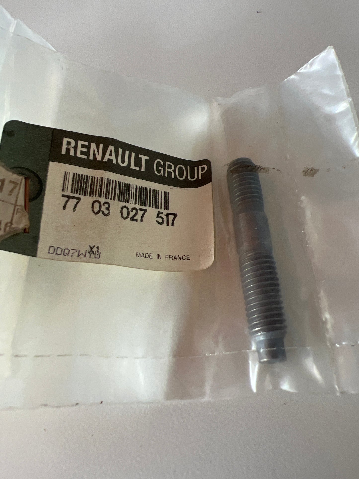 7703027517 - PERNO M8X1 - Renault