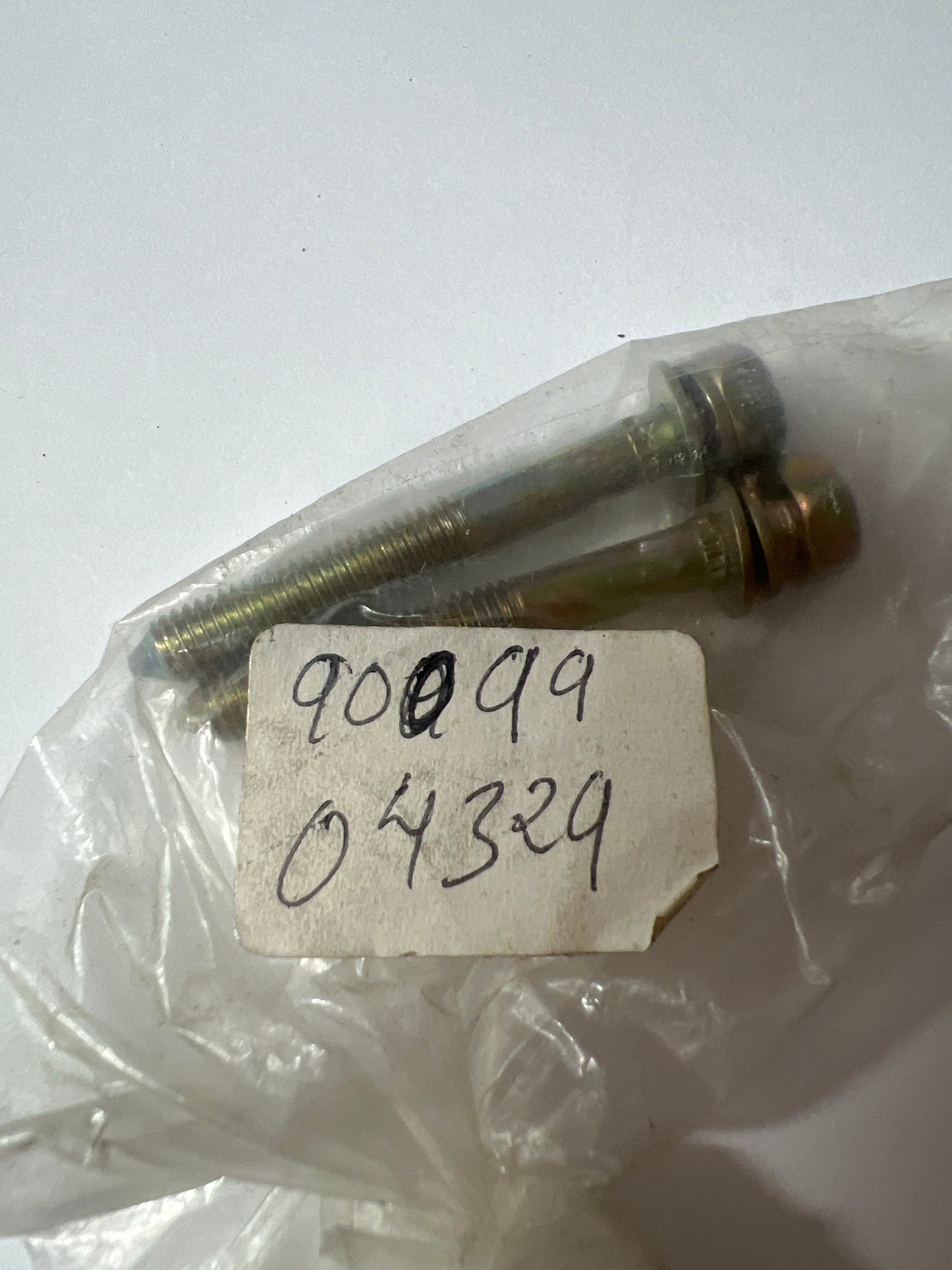 90099-04329 ALTERNATOR, toyota