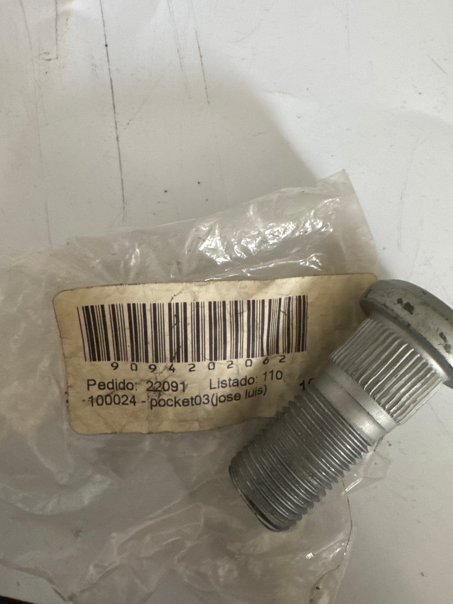 90942-02062 FRONT AXLE HUB, toyota