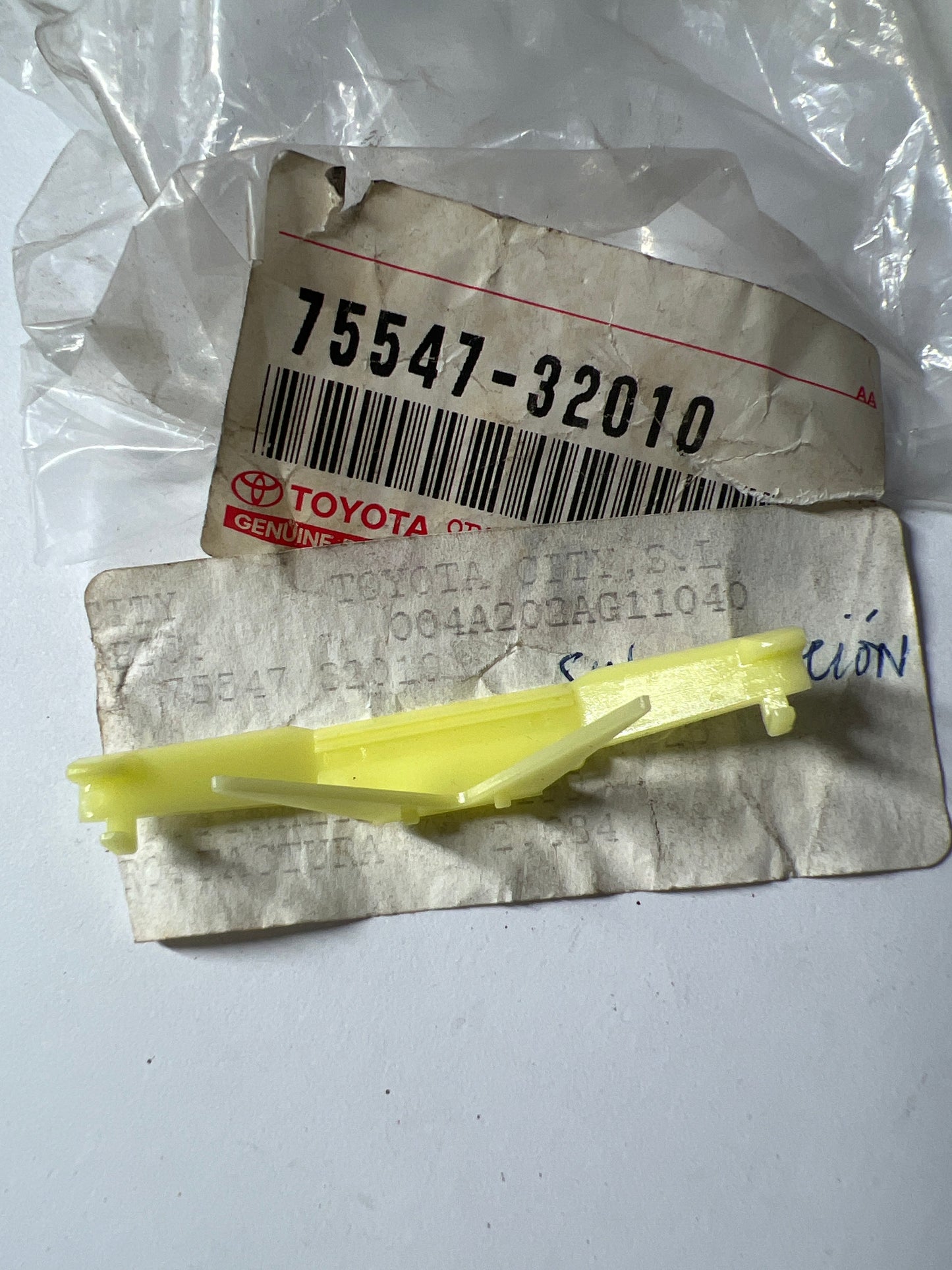 75547-32010, 75547-32010 REAR MOULDING, toyota, Toyota - Lexus