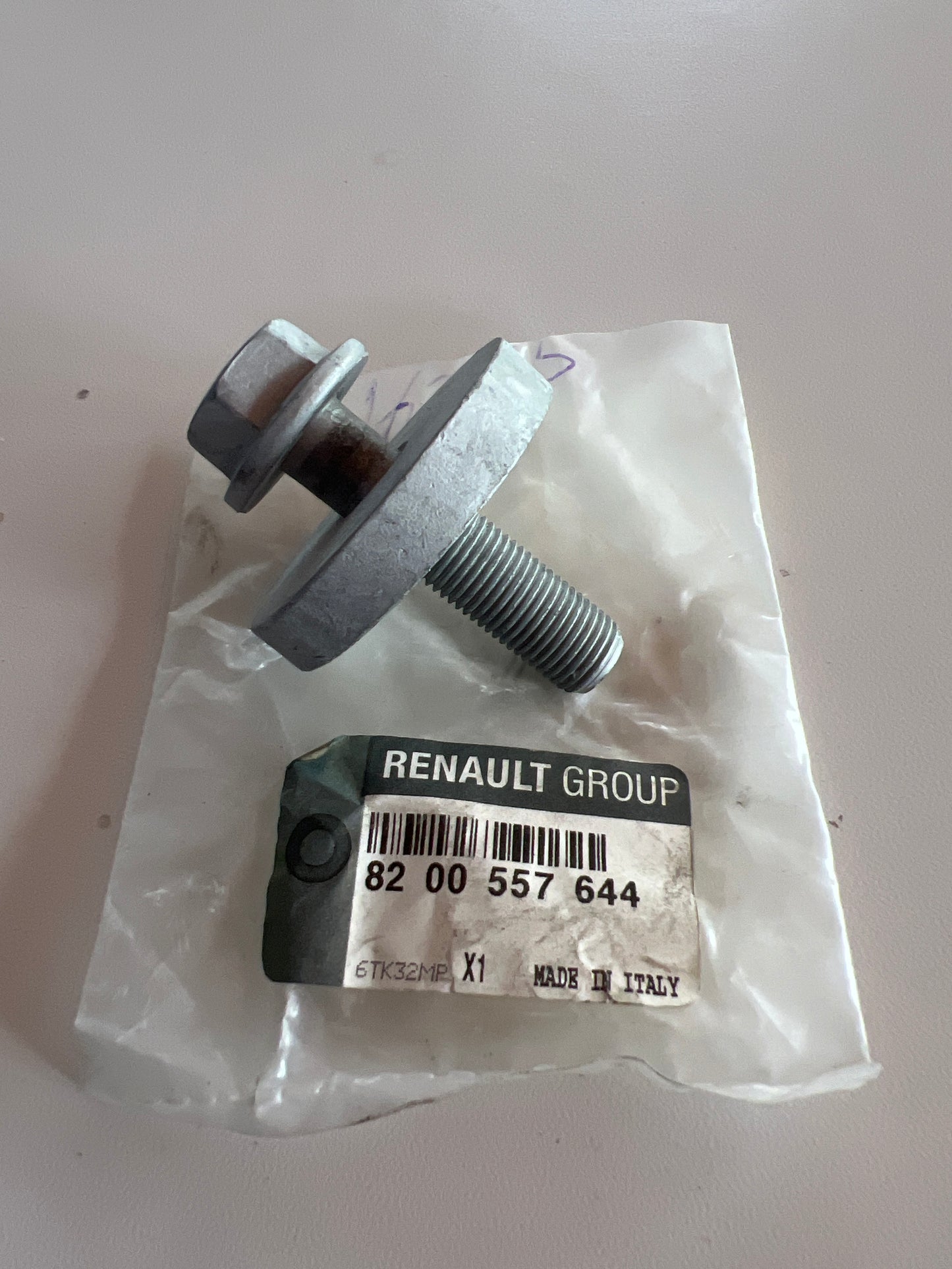 8200557644 Tornillo RENAULT