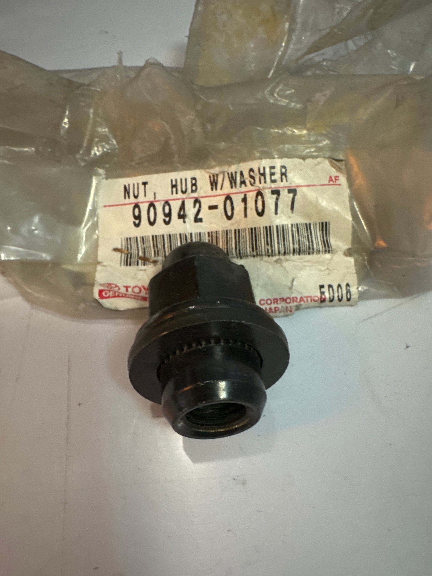 90942-01077 DISC WHEEL & WHEEL CAP, toyota