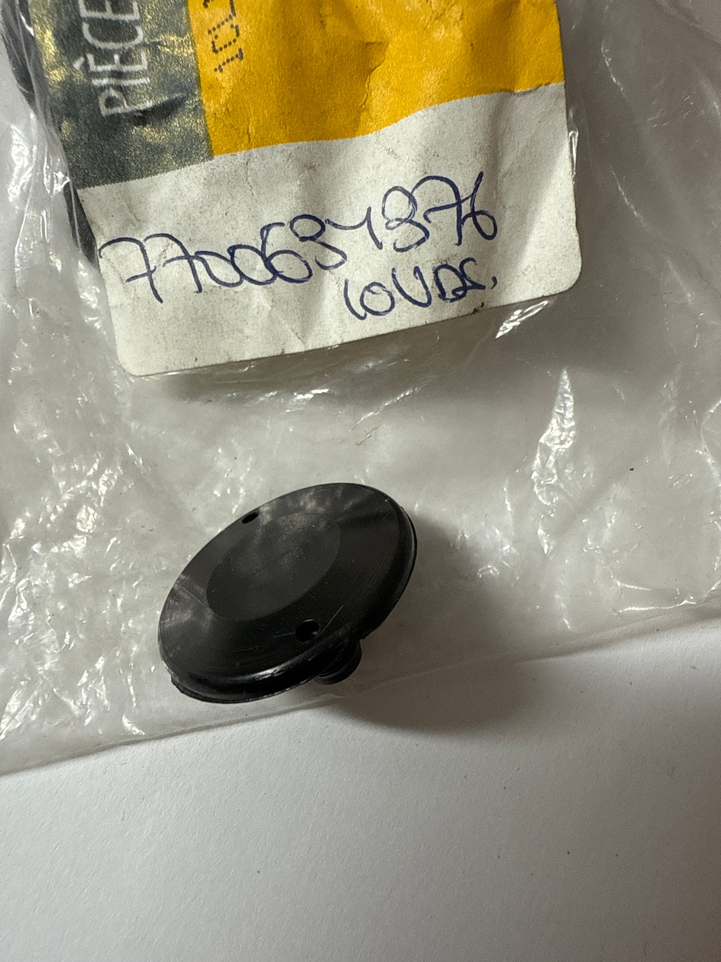 7700634376 - TORNILLO - Renault