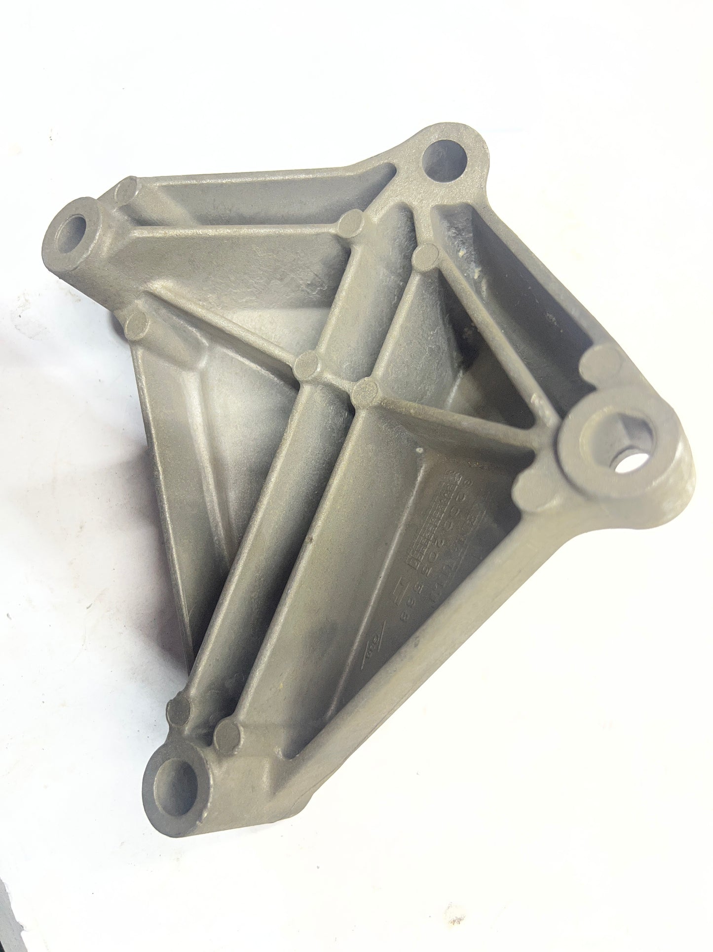 8200205568 SOPORTE CAJA RENAULT