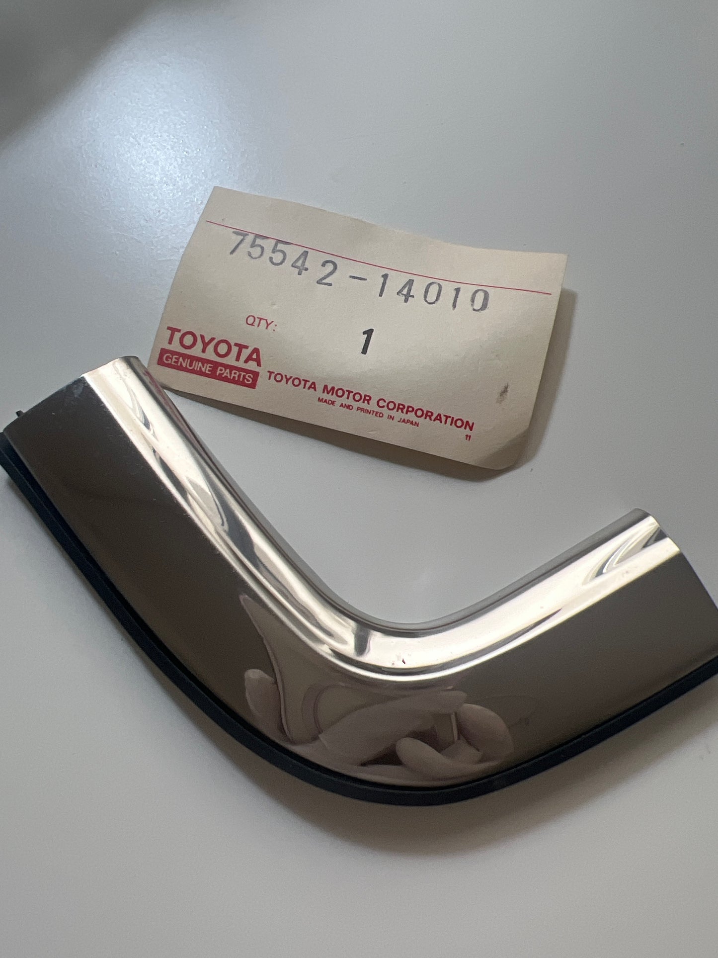 75542-14010 FRONT MOULDING, toyota