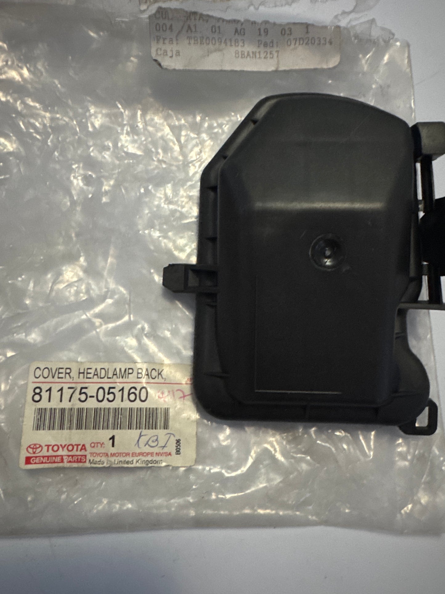 81175-05160 HEADLAMP, toyota