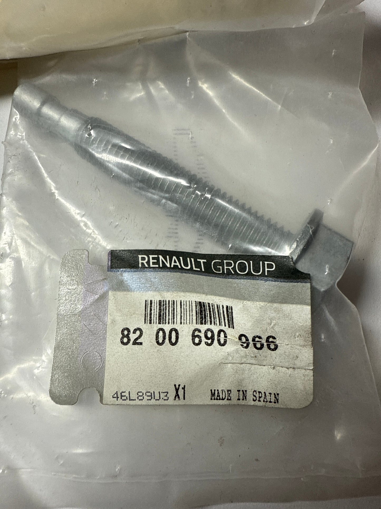 8200690966 - TORNILLOS - Renault