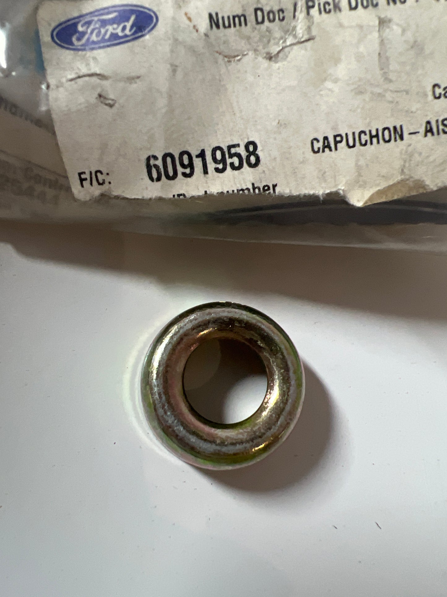 6091958, CUBIERTA - AISLADOR, Ford