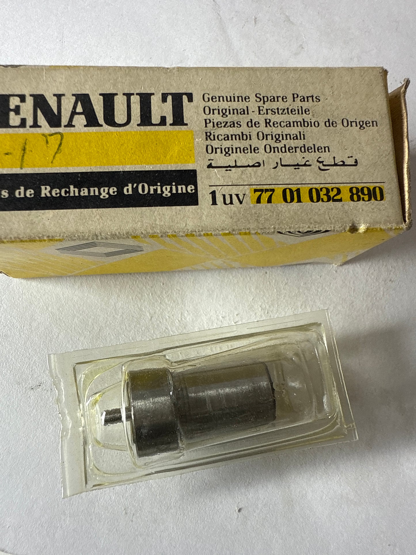 7701032890 - INYECTOR - Renault