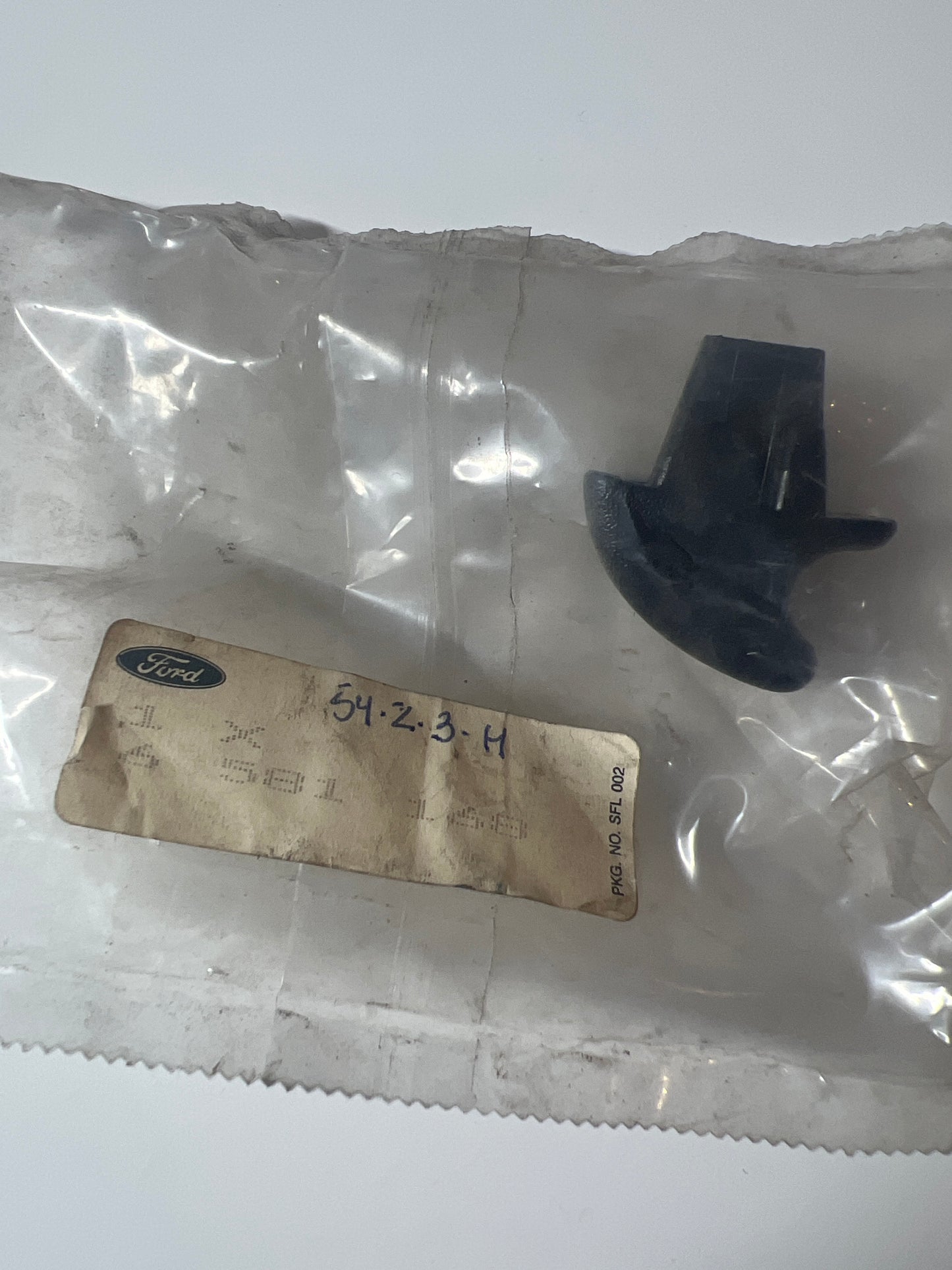 6581168, MECANISMO DE BLOQUEO DE BOTONES. ENC, Ford