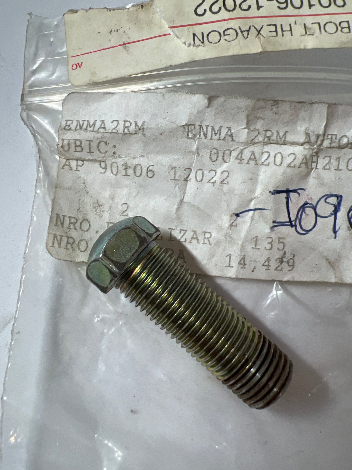 90106-12022 FRONT AXLE ARM & STEERING KNUCKLE, toyota