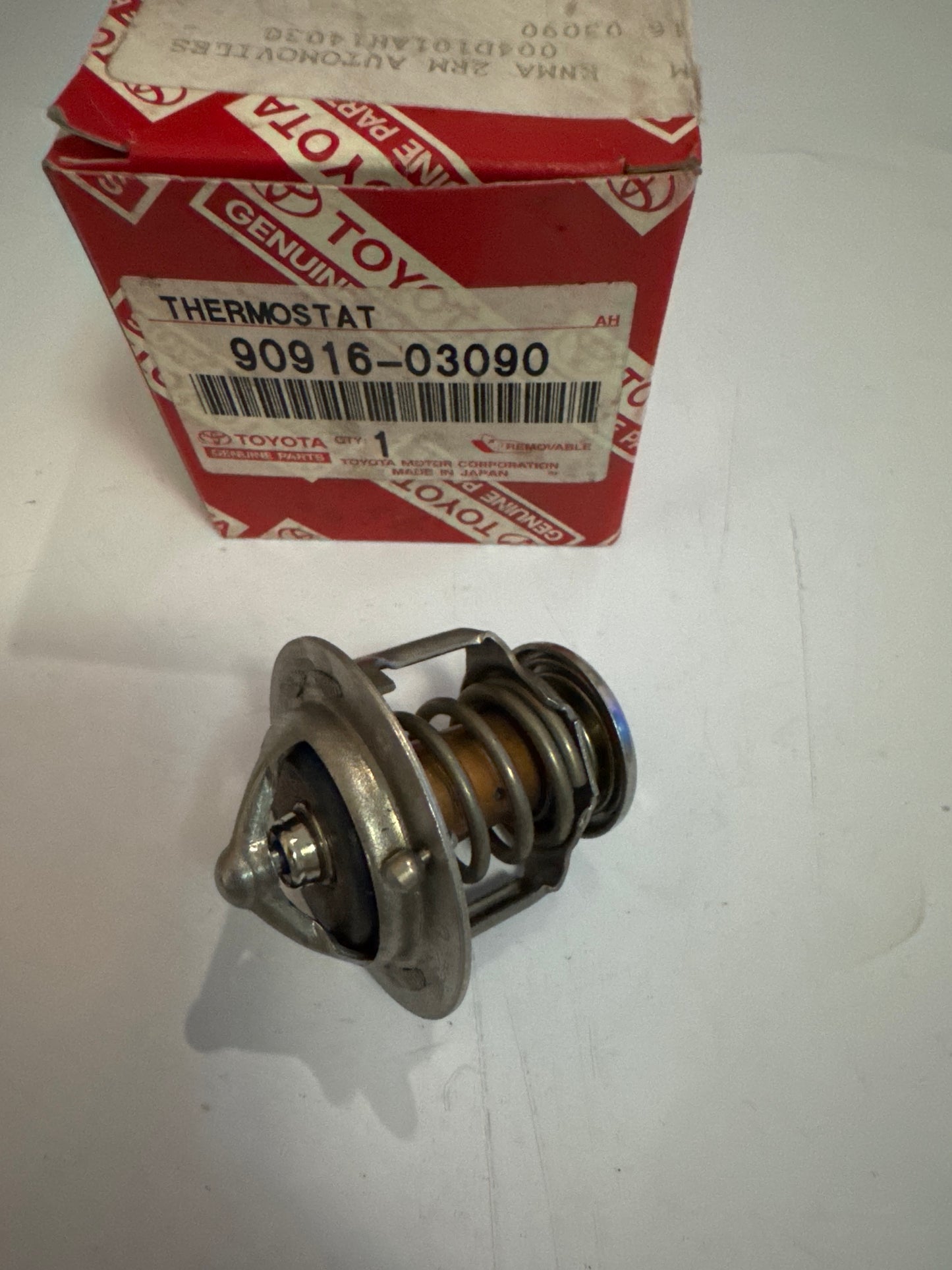 90916-03090 RADIATOR & WATER OUTLET, toyota