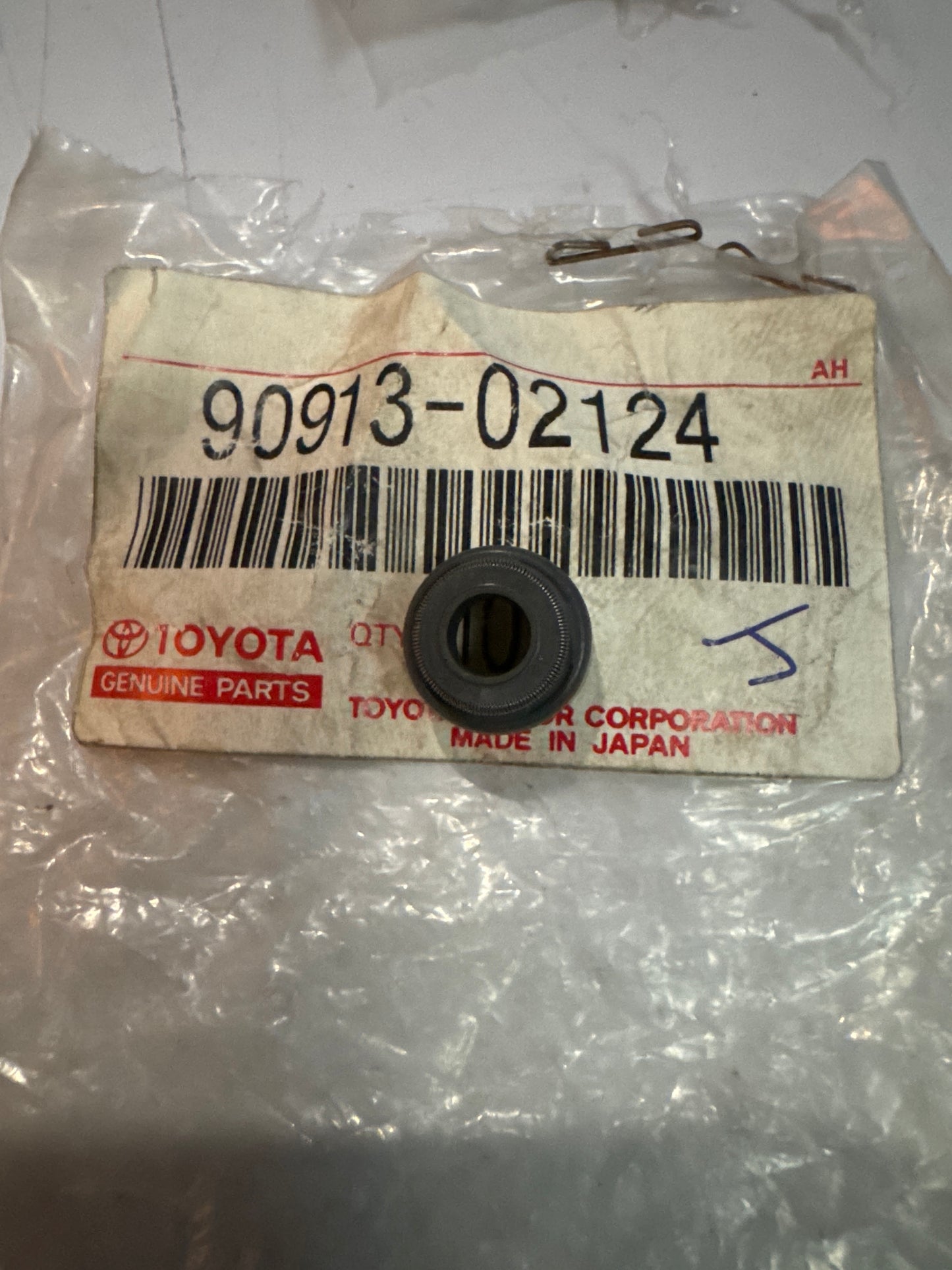 90913-02124 CAMSHAFT & VALVE, toyota