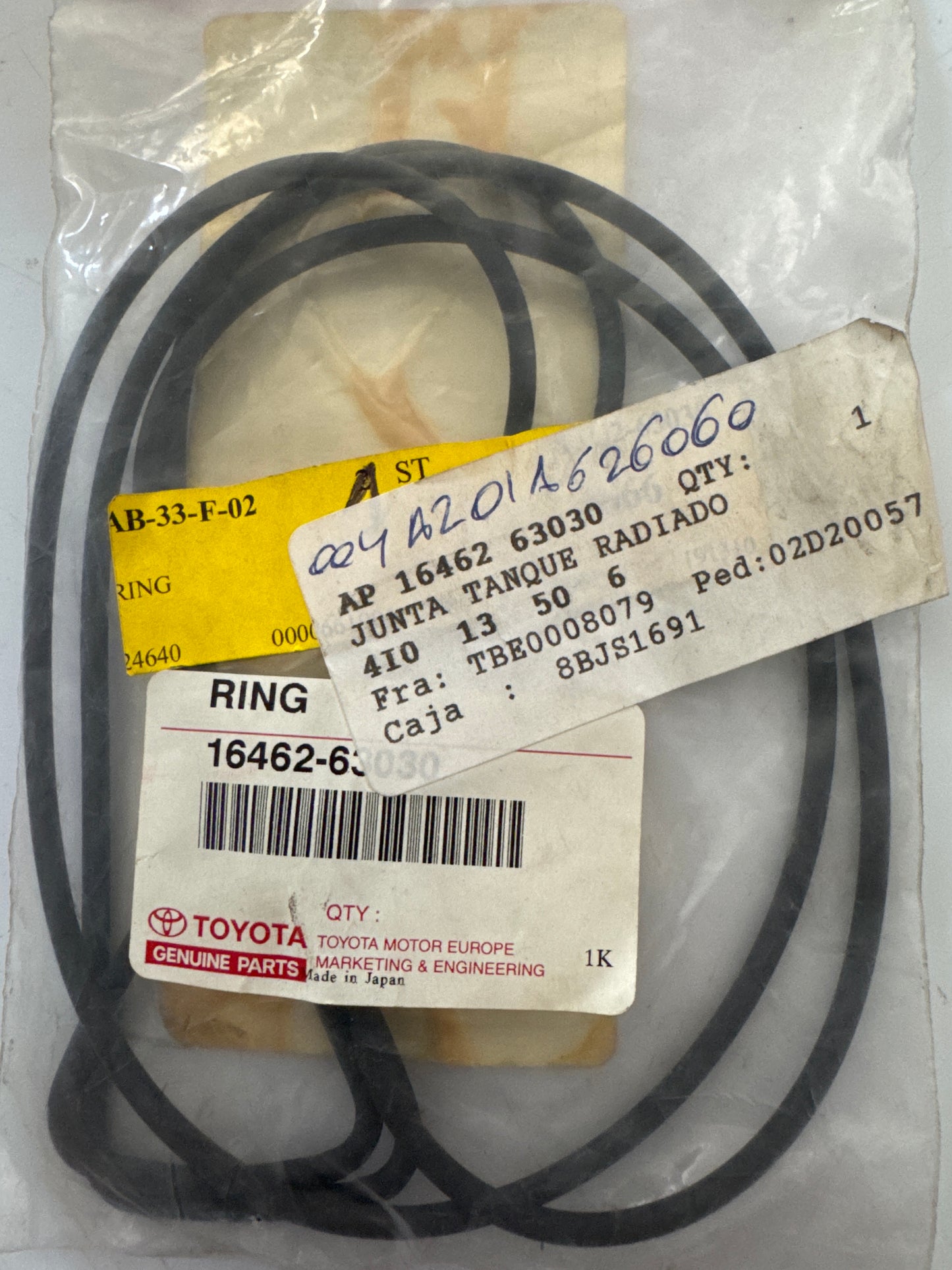 16462-63030 RADIATOR & WATER OUTLET, toyota