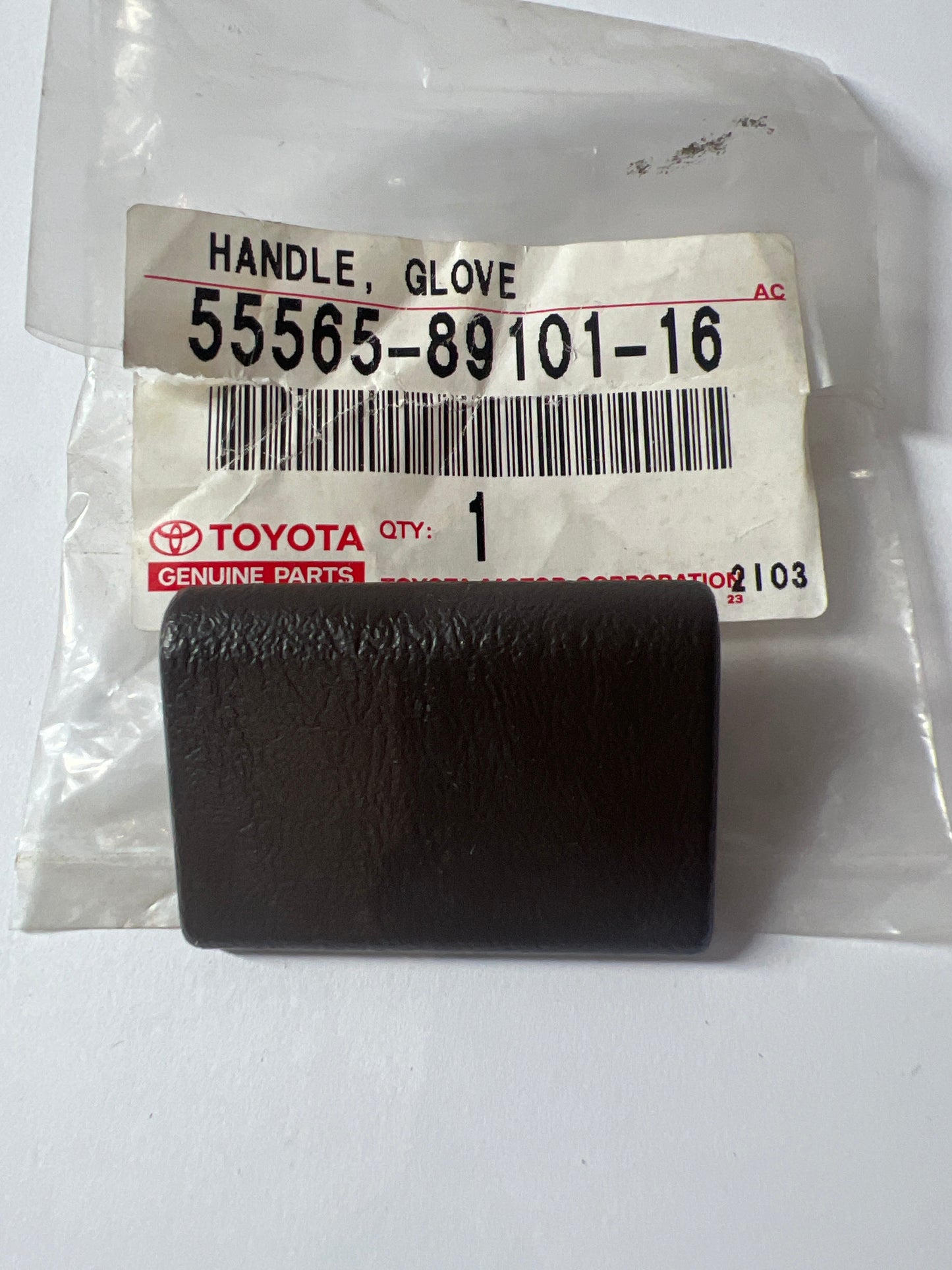 55565-89101-16, 55565-89101-16 INSTRUMENT PANEL & GLOVE COMPARTMENT, toyota, Toyota - Lexus