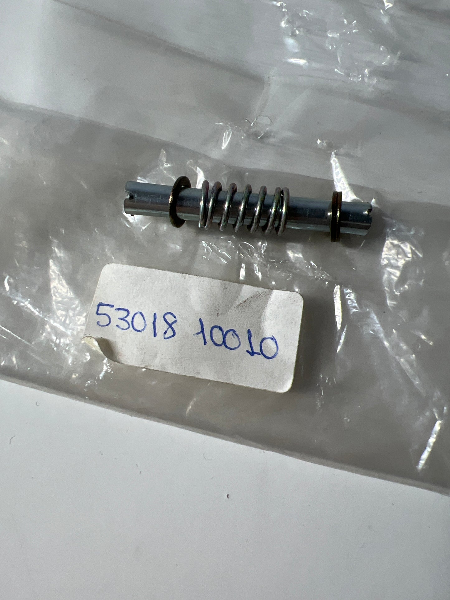 53018-10010, SUBCONJUNTO ESPACIADOR, CARCASA DEL FARO, N° 1, Toyota - Lexus