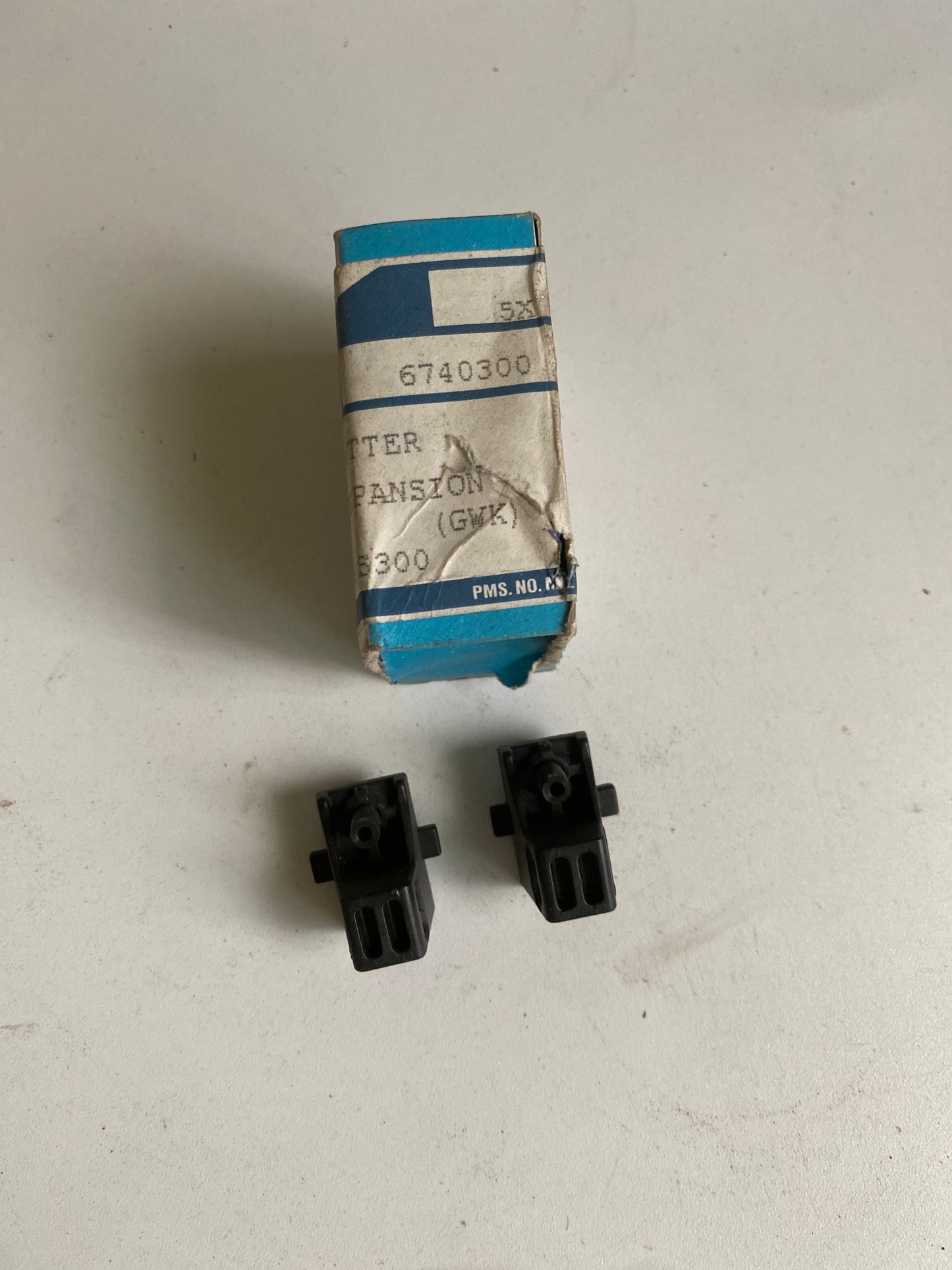 6740300, PORCA DE EXPANSAO, Ford