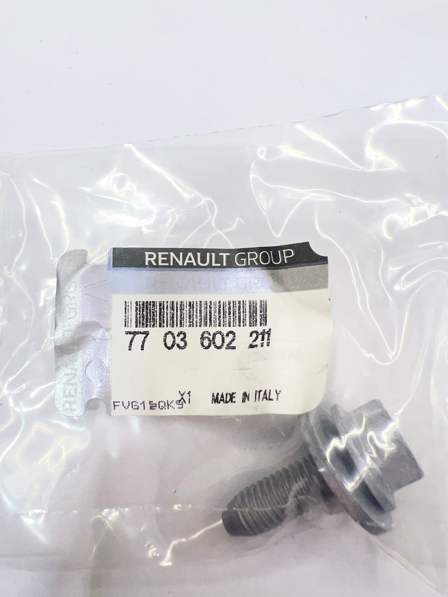 7703602211 TORNILLO M8 RENAULT