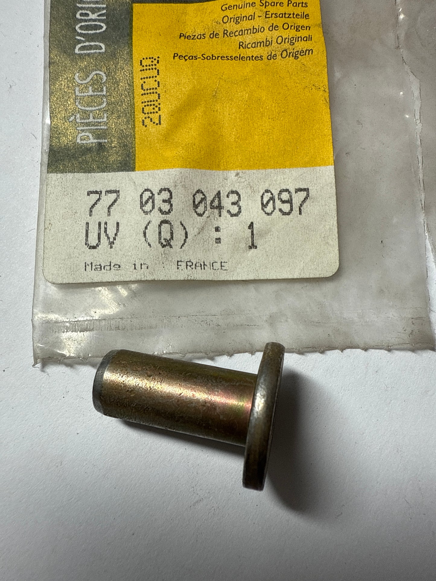 7703043097 - TUERCA - Renault