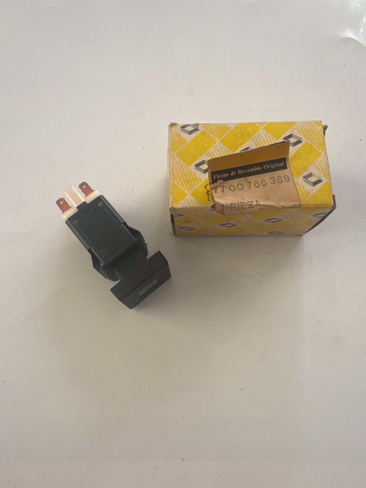 7700766368, INTERRUPTOR INTERMITENTE, Renault
