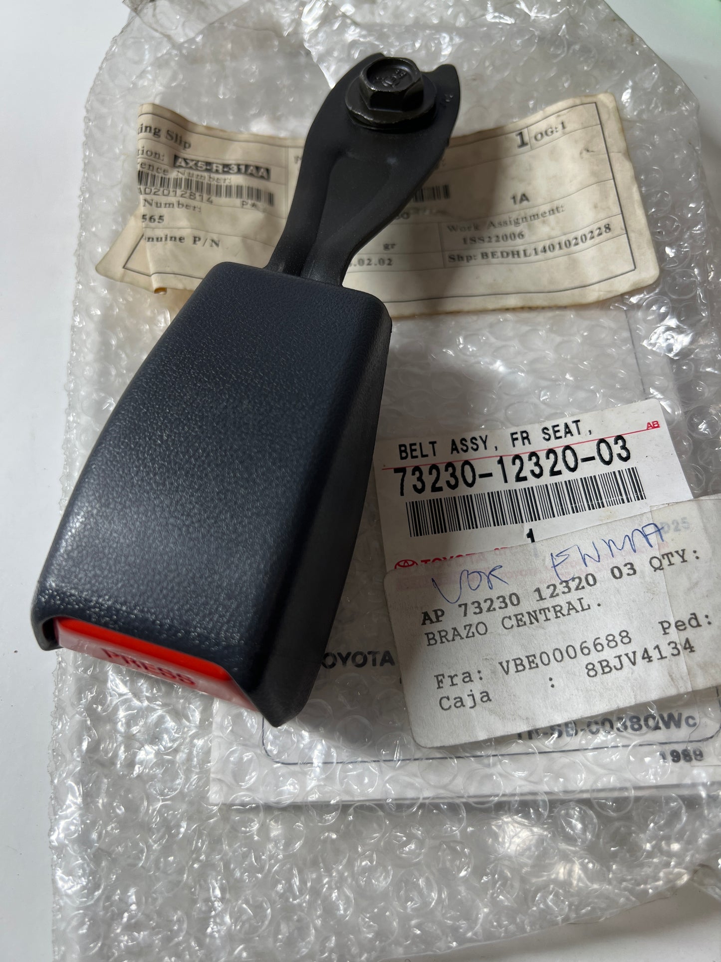 73230-12320-03, ASIENTO CINTURON DELANTERO RH, Toyota - Lexus