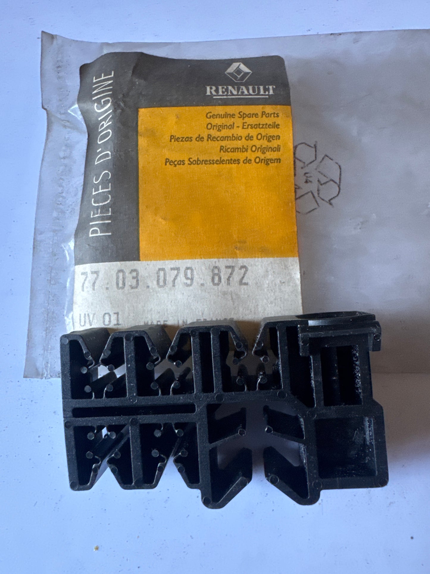 7703079872, GRAPA, Renault