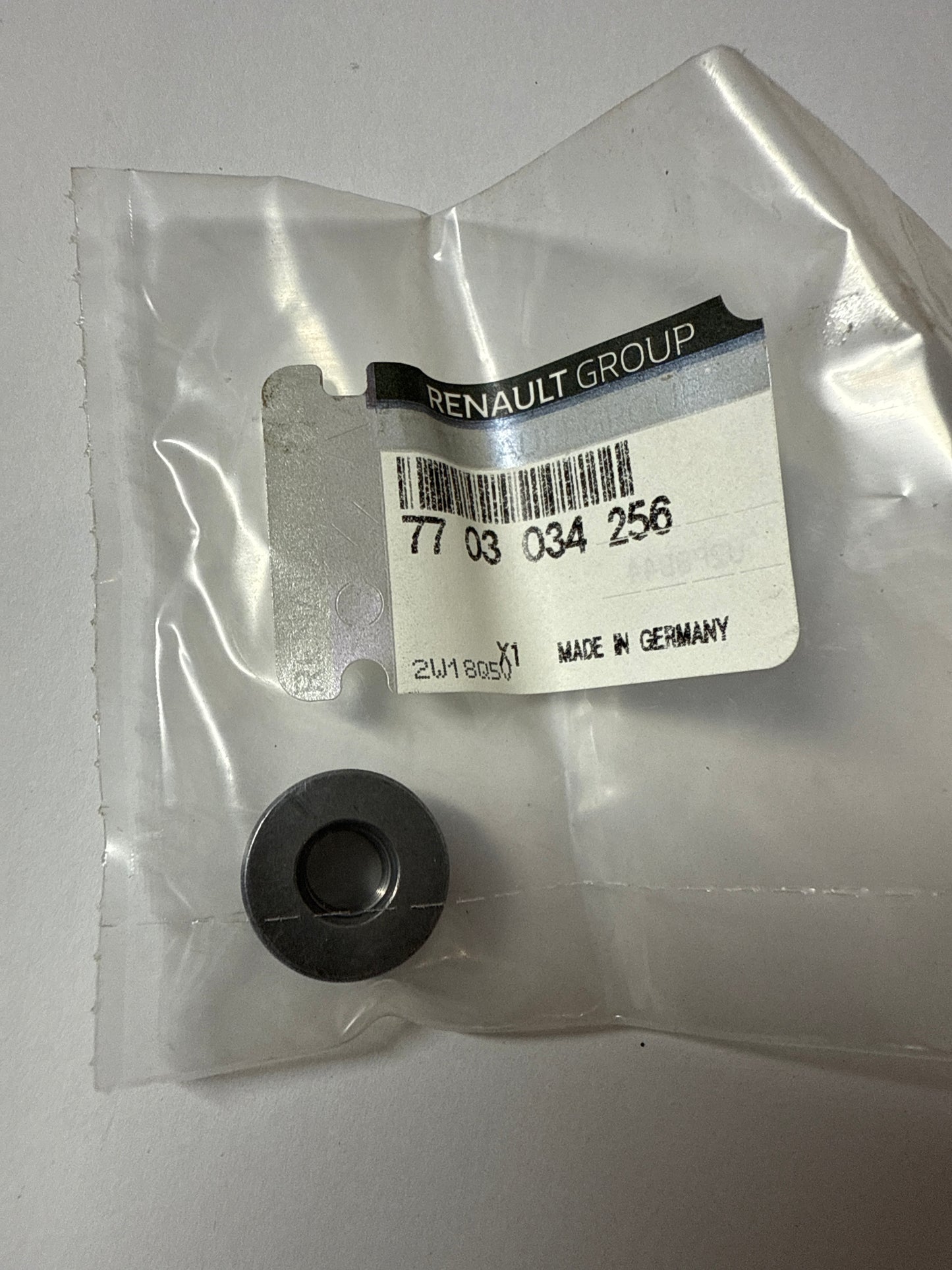 7703034256 - TUERCA M8X - Renault