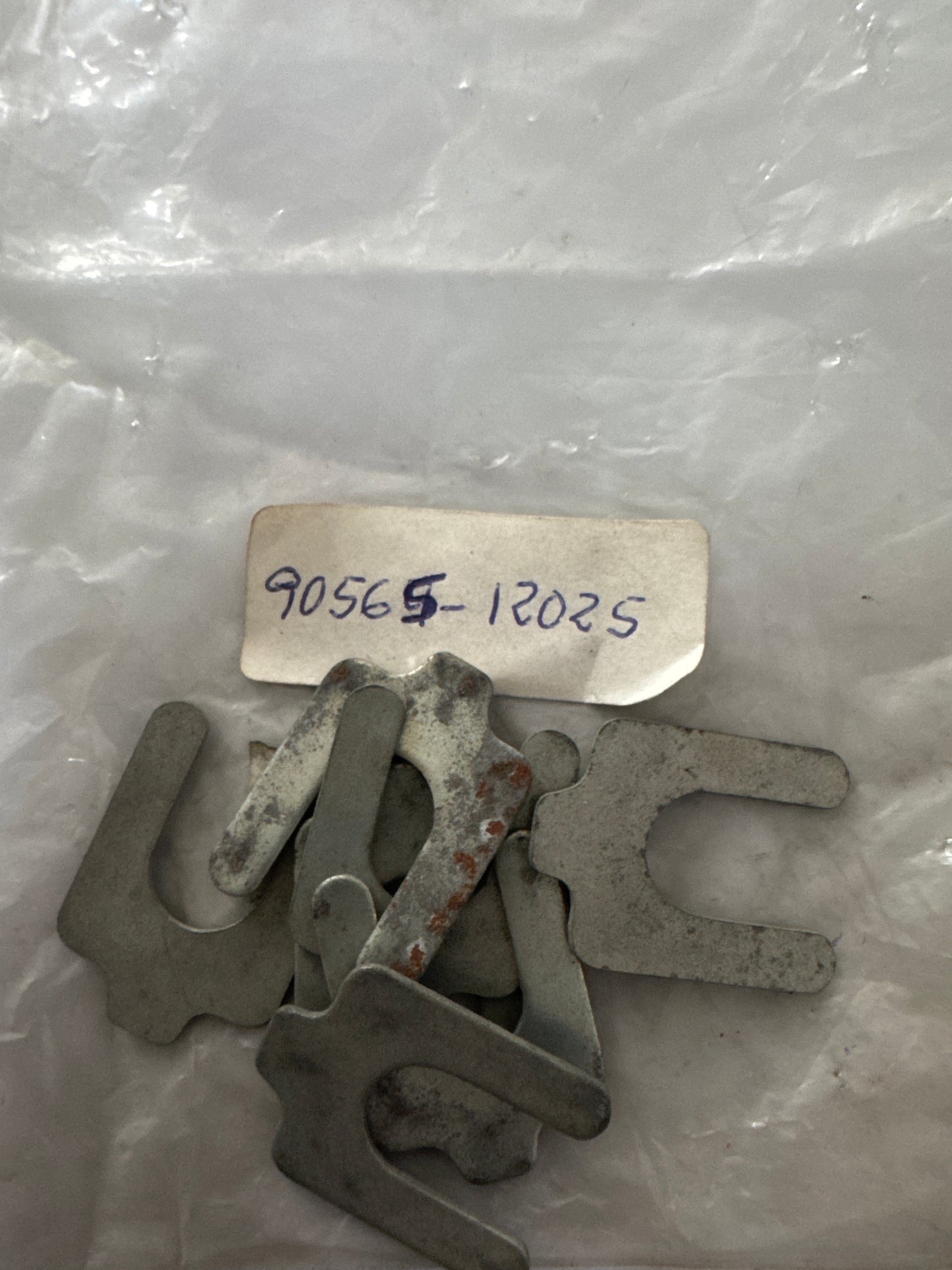 90565-12025 FRONT AXLE ARM & STEERING KNUCKLE, toyota