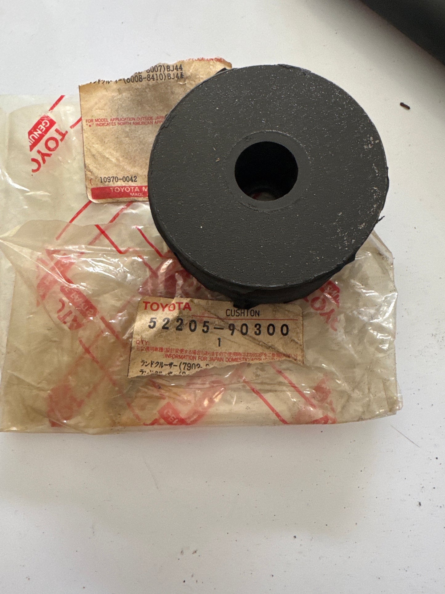 52205-90300, 52205-90300 CAB MOUNTING & BODY MOUNTING, toyota, Toyota - Lexus