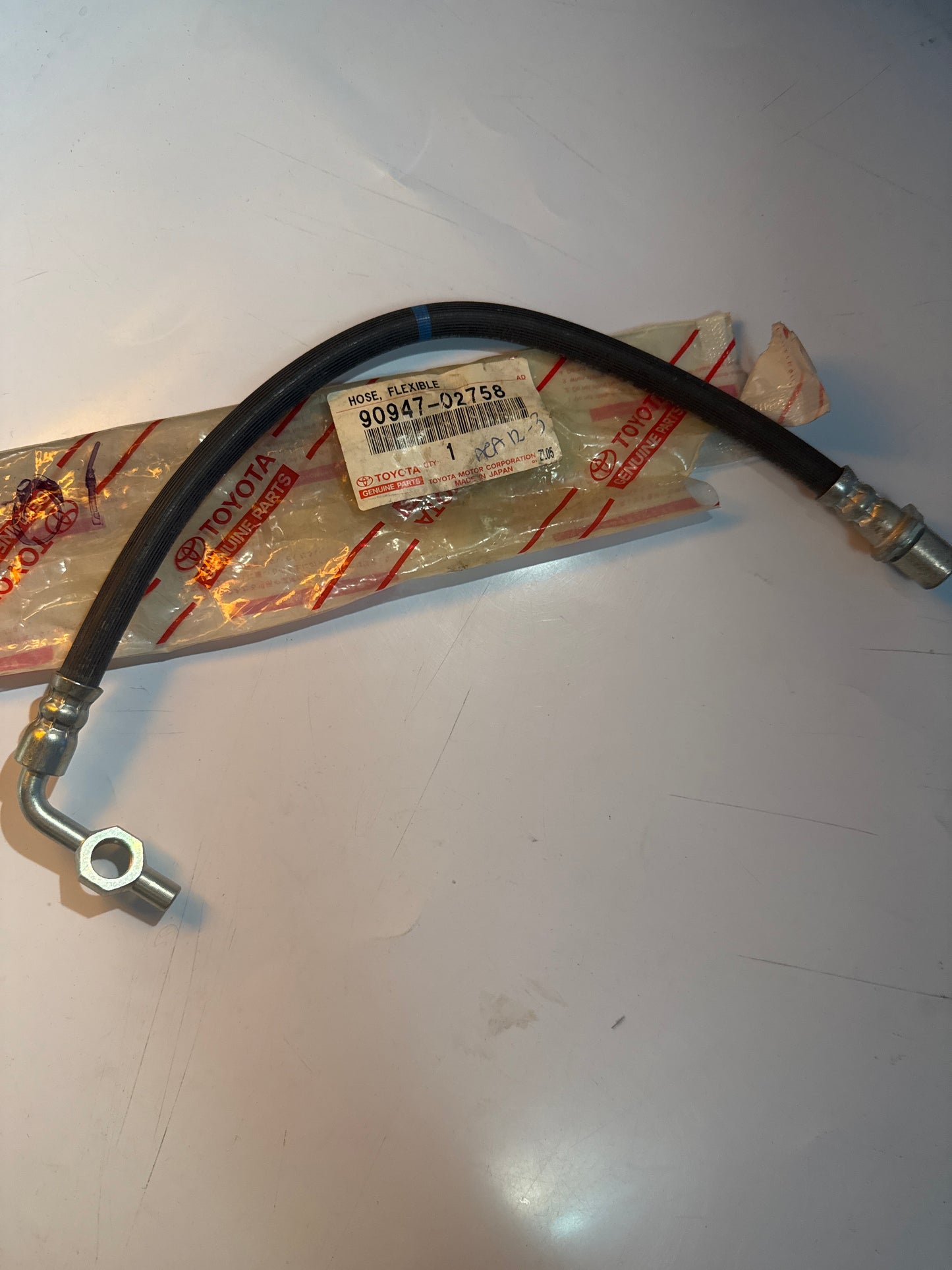 90947-02758 BRAKE TUBE & CLAMP, toyota