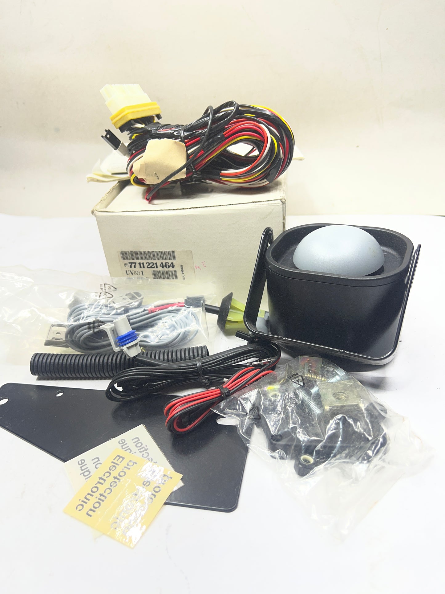 7711221464 ALARMA X-84 RENAULT