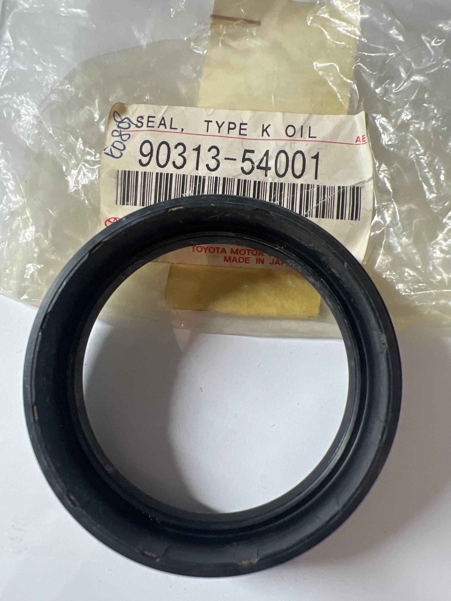 90313-54001 REAR AXLE SHAFT & HUB, toyota