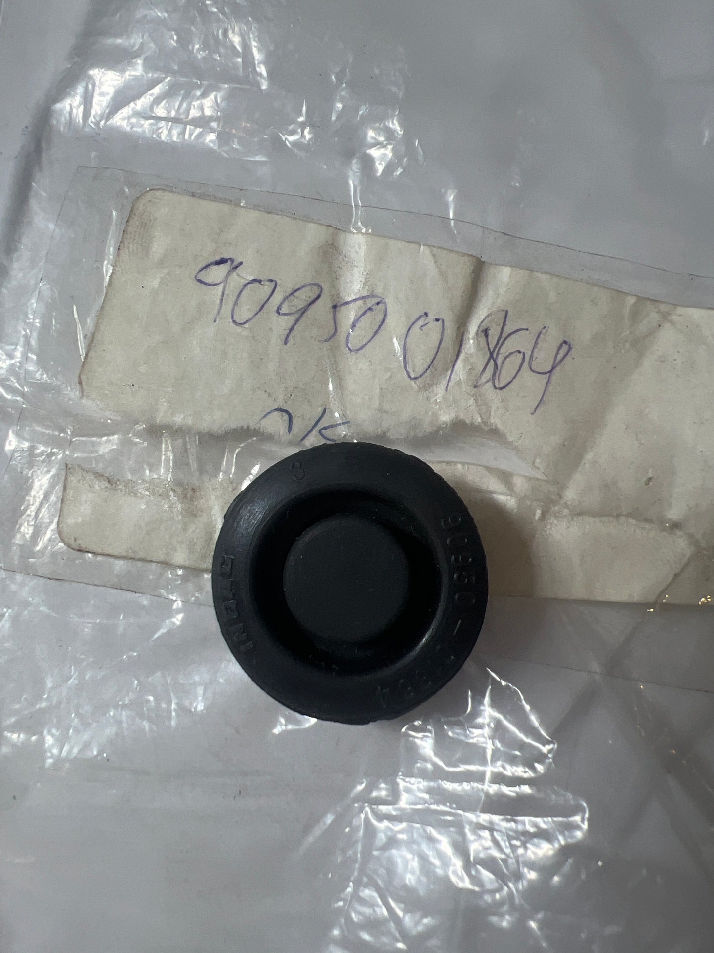 90950-01864 FRONT FENDER APRON & DASH PANEL, toyota