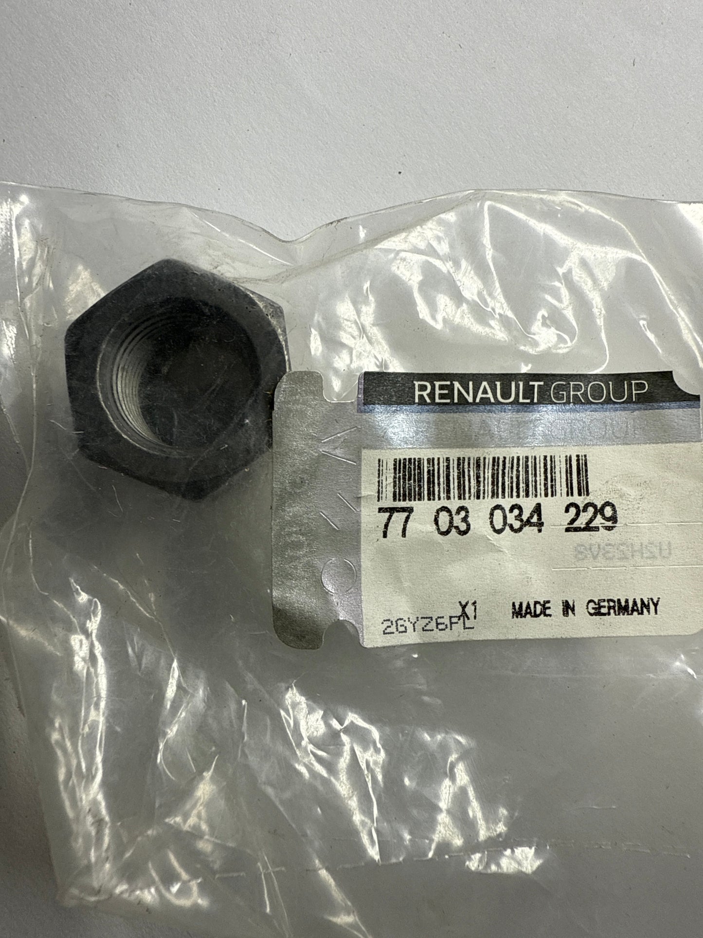 7703034229 - TUERCA M16X150 - Renault