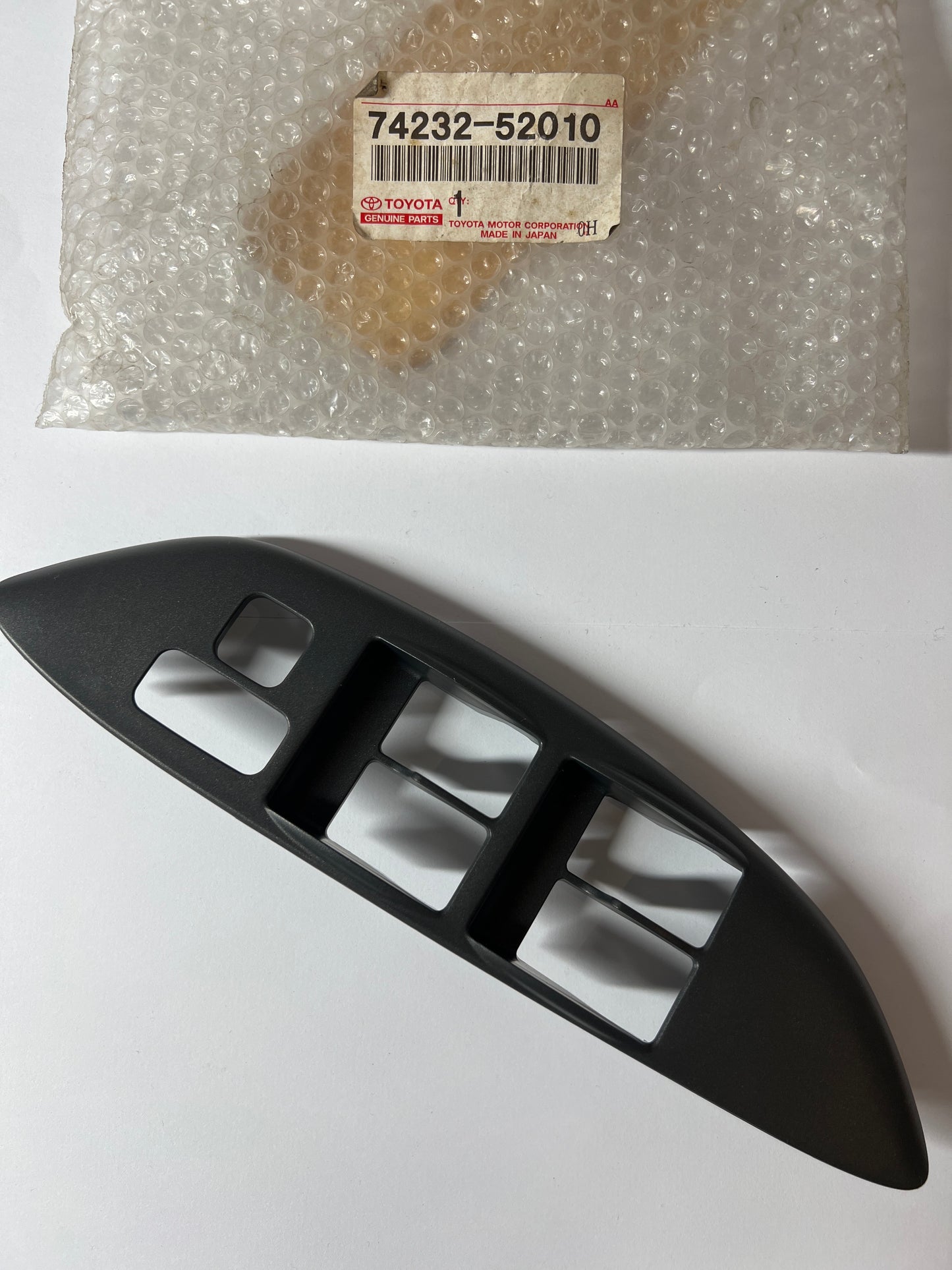 74232-52010, 74232-52010 ARMREST & VISOR, toyota, Toyota - Lexus