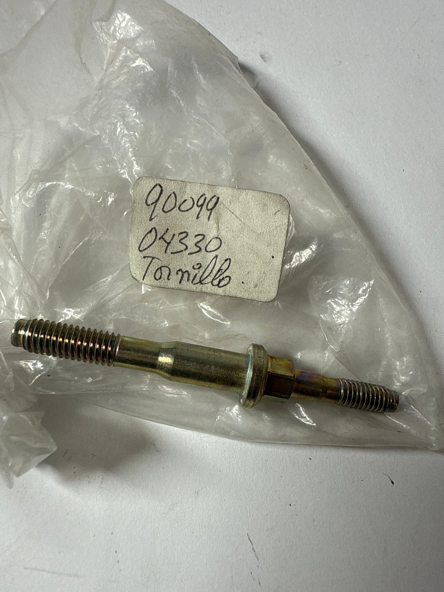 90099-04330 ALTERNATOR, toyota