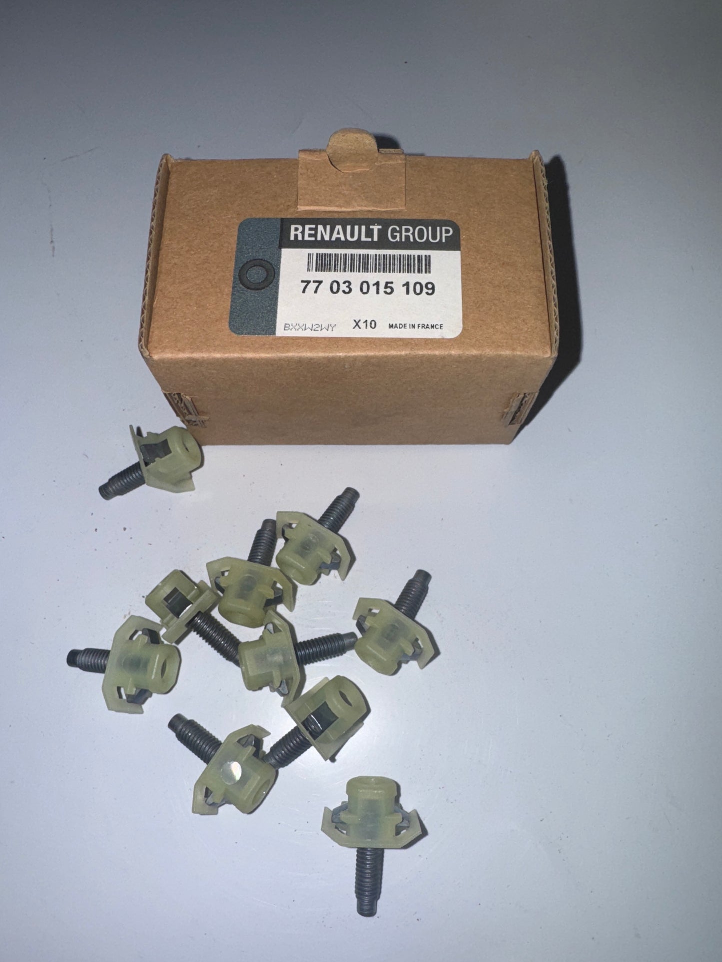 7703015109, TORNILLO CAJA M6, Renault